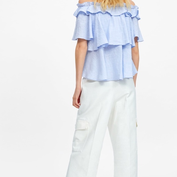 < Zara > Ruffled top shirt - Picture 2 of 4